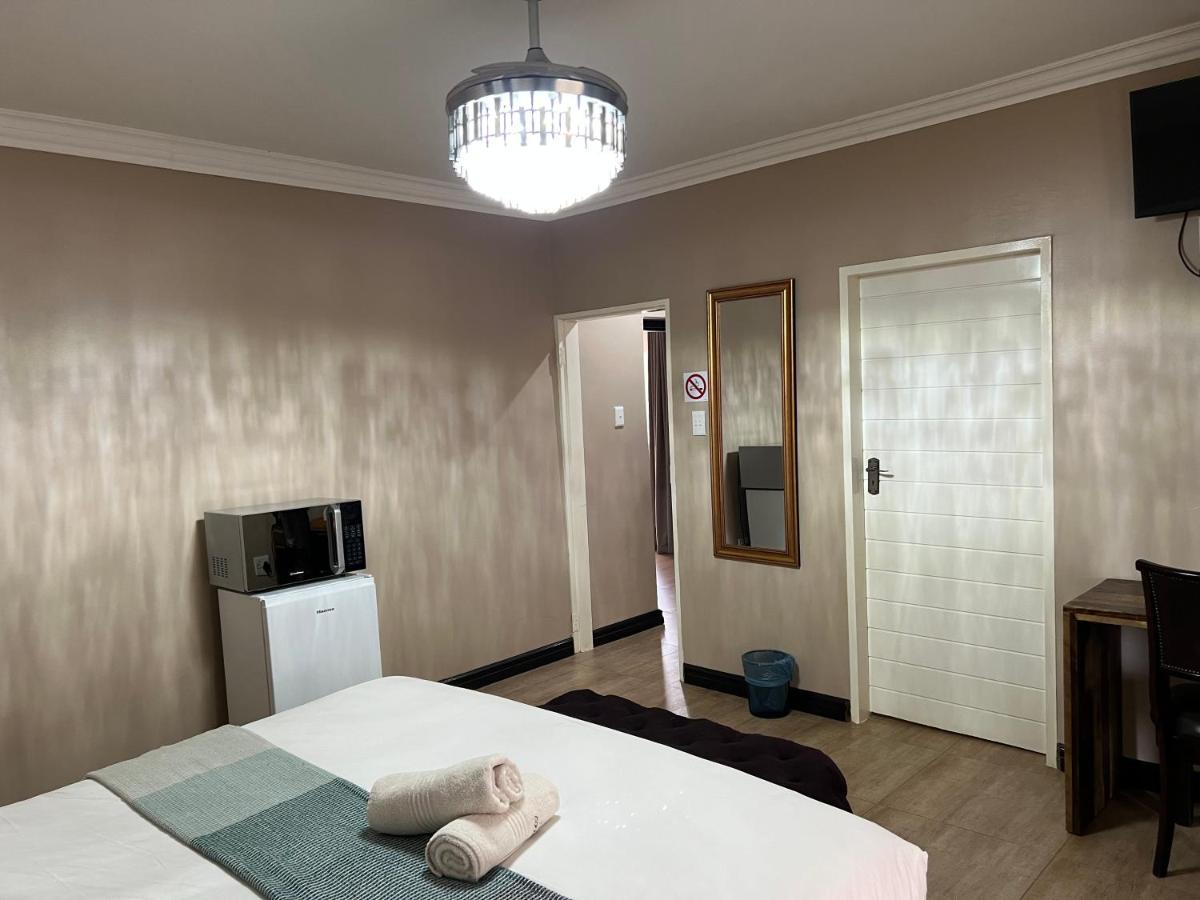 Thabazimbi Country Lodge Екстер'єр фото