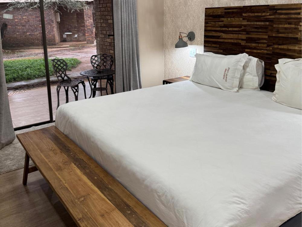 Thabazimbi Country Lodge Екстер'єр фото