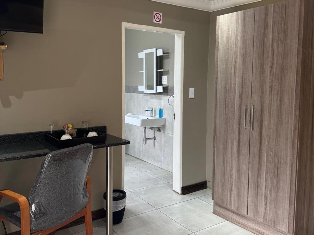 Thabazimbi Country Lodge Екстер'єр фото