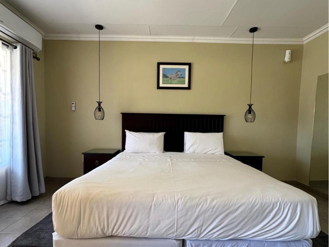 Thabazimbi Country Lodge Екстер'єр фото